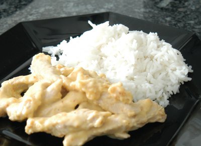 Poulet mit Zitronensauce
