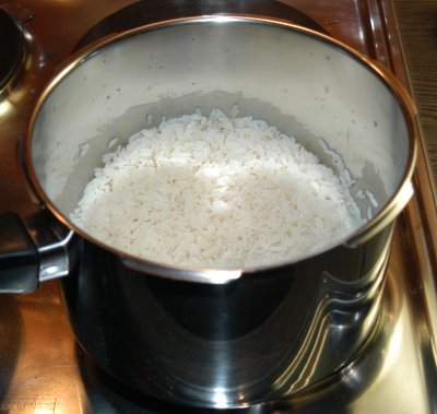 Reis aus dem Dampfkochtopf