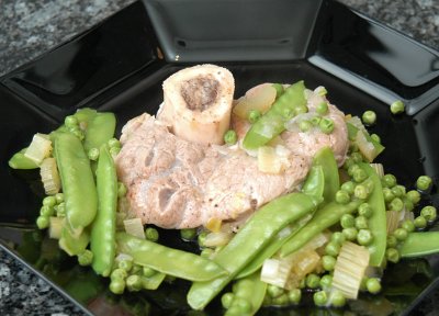 Kalbshaxen mit Frühlingsgemüse